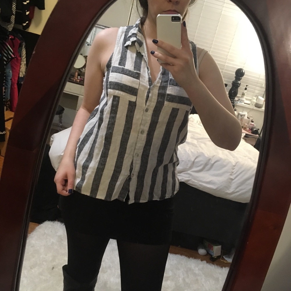 Linen blend sleeveless striped button down top